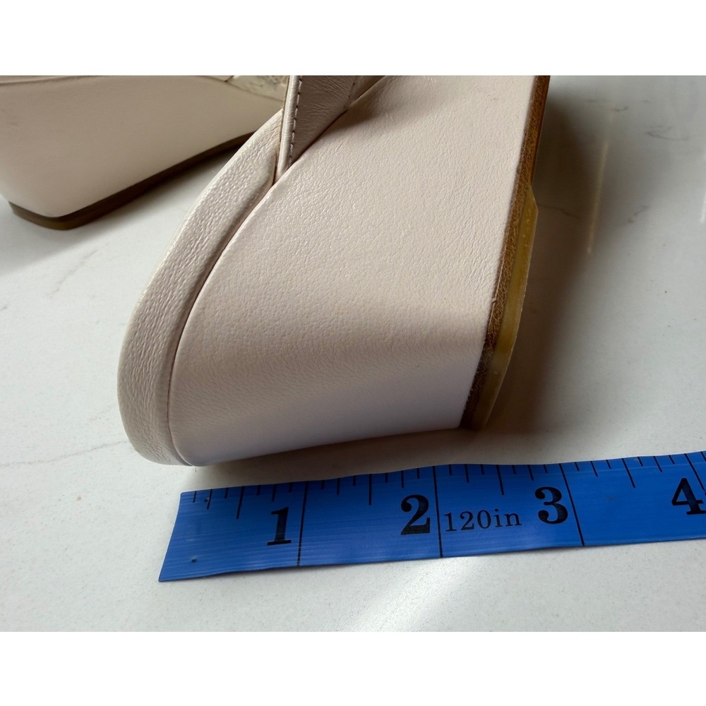 Stuart Weitzman Pearl Embellished Leather Wedge Sandals  Size 8B - Picture 6 of 10